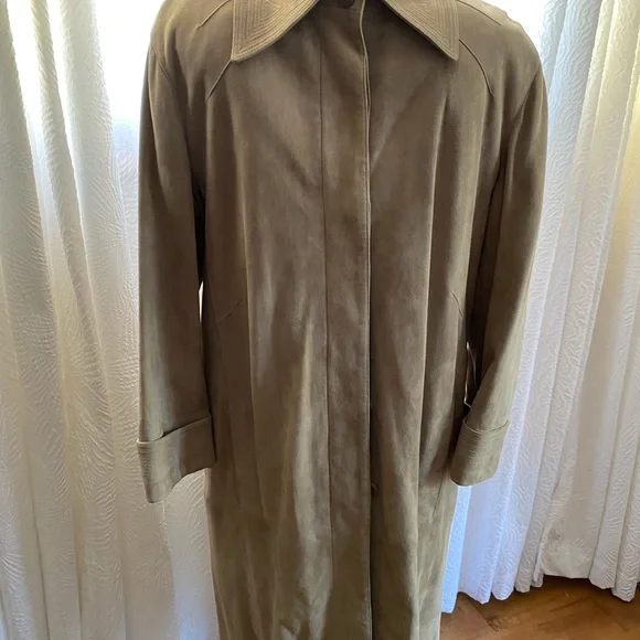 Faconnable suede toupe color over coat